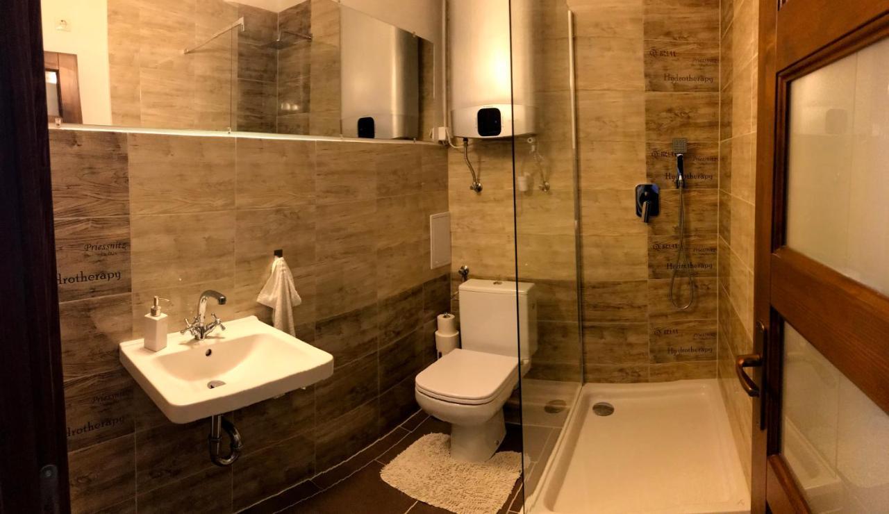 Dany Rose Apartman Apartment Егер Екстериор снимка